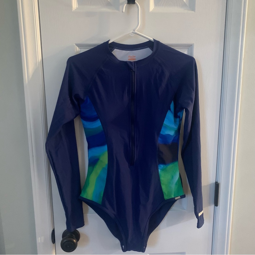 Nine Cats Axesea Long Sleeve Padded Chest Navy Blue Swimsuit Sz. 10 Women’s